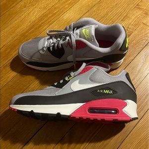 Nike Air Max 90 Essential